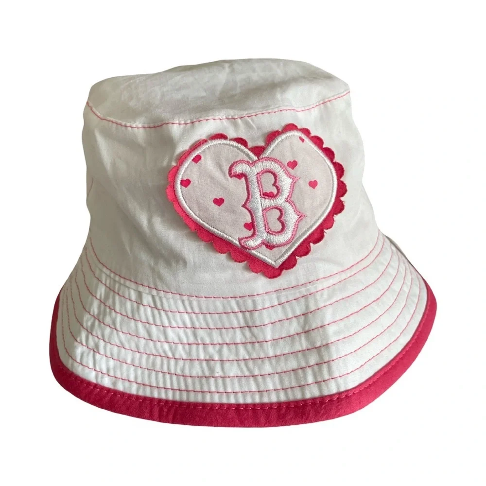 NWT Boston Red Socks Switch Up Hearts Infant Bucket Hat